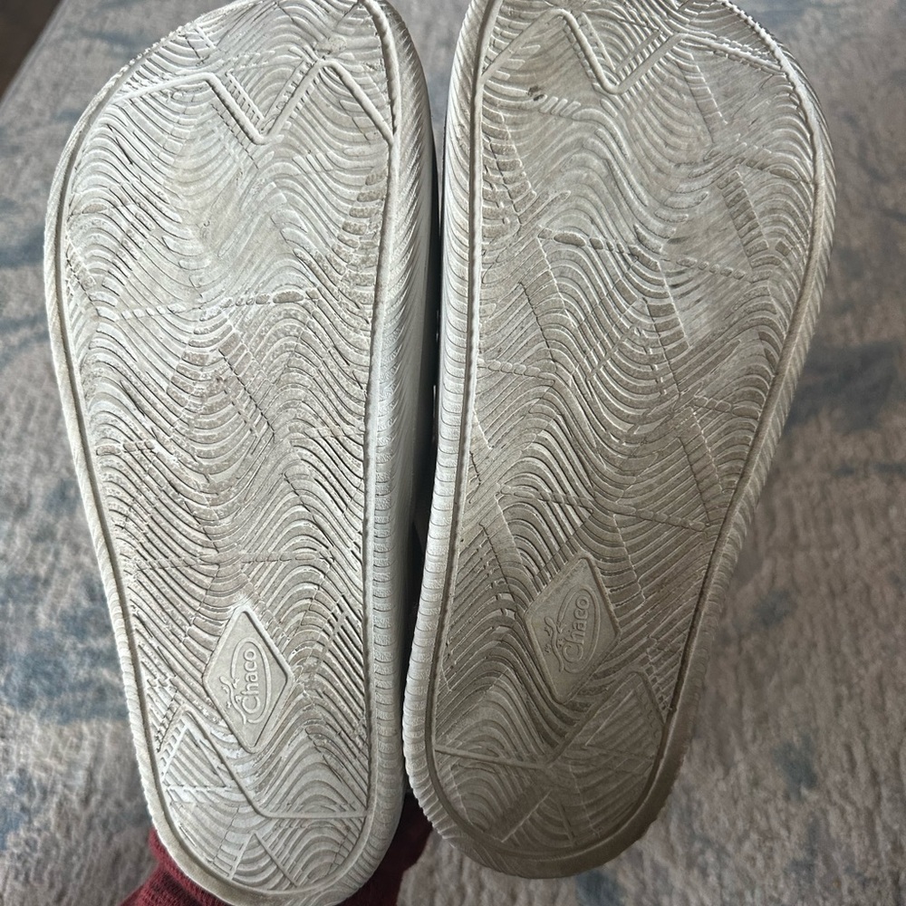 Chaco Chillos Clog Water Camp Sandal in Moonbeam - Picture 11 of 11